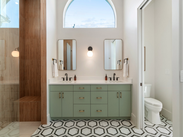 Luxury 4-Bedroom Home Near Vanderbilt Beach in Naples